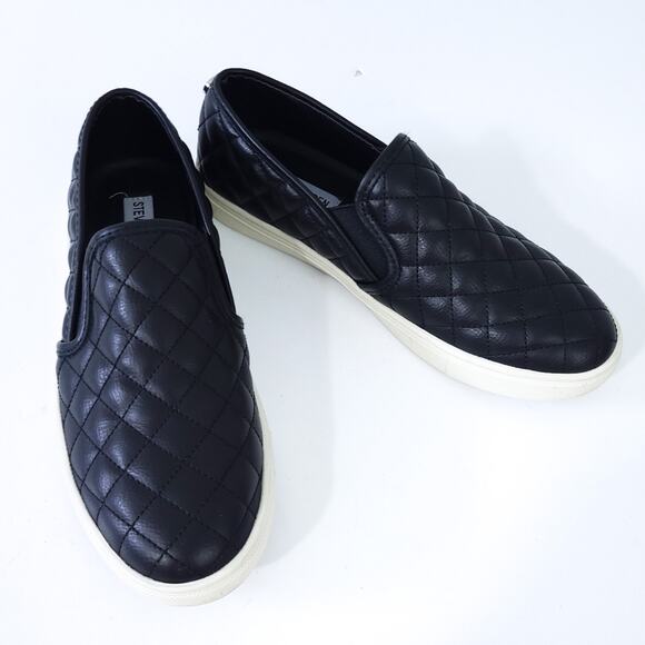 Steve Madden Quilted Slip On Sneaker Shoe ECENTRCQ Black Size 9M Vegan Leather - Picture 7 of 7
